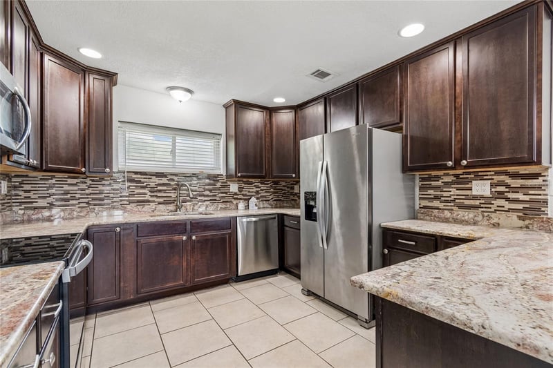 37913 Wicklow Ave, Zephyrhills, FL 33541