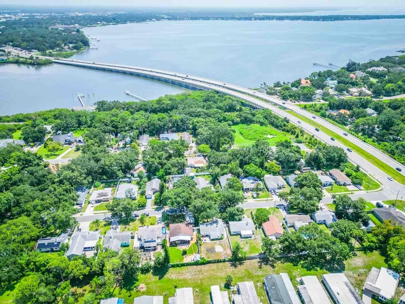2941 Bay View Dr, Safety Harbor, FL 34695