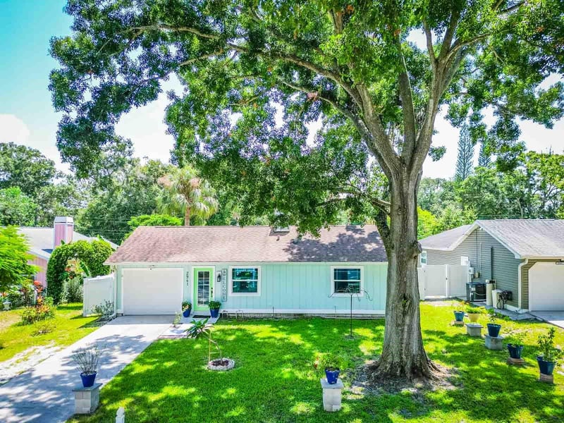 2941 Bay View Dr, Safety Harbor, FL 34695