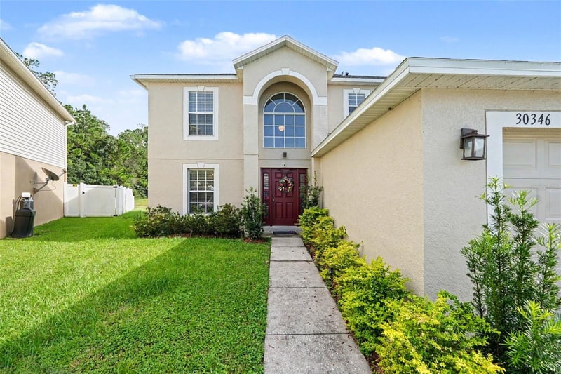 30346 Rattana Ct, Wesley Chapel, FL 33545