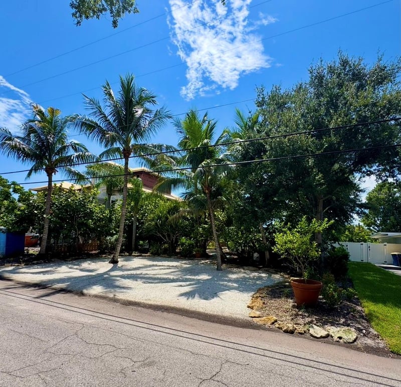 956 Bay Esplanade, Clearwater, FL 33767