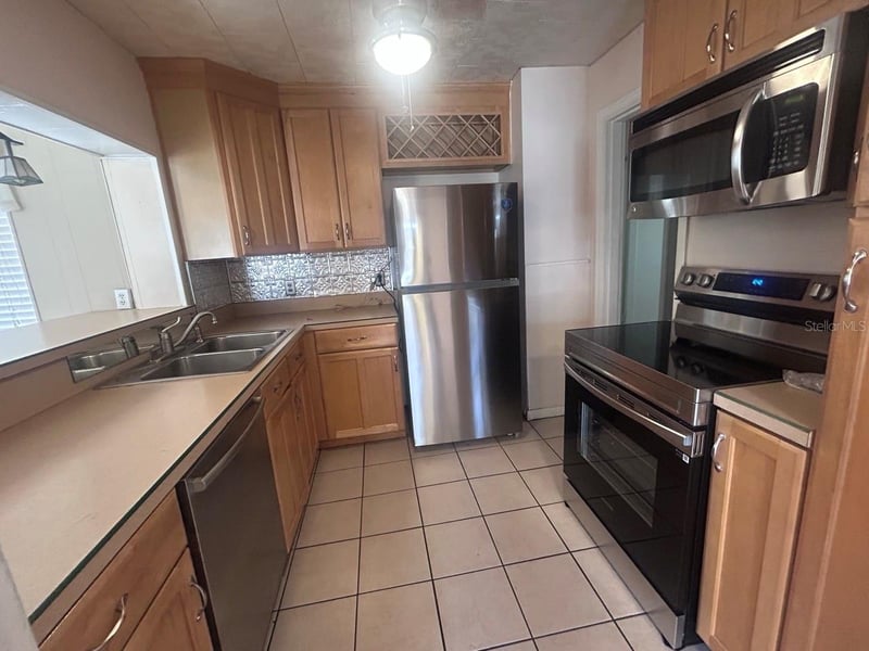 4003 W Euclid Ave, Tampa, FL 33629