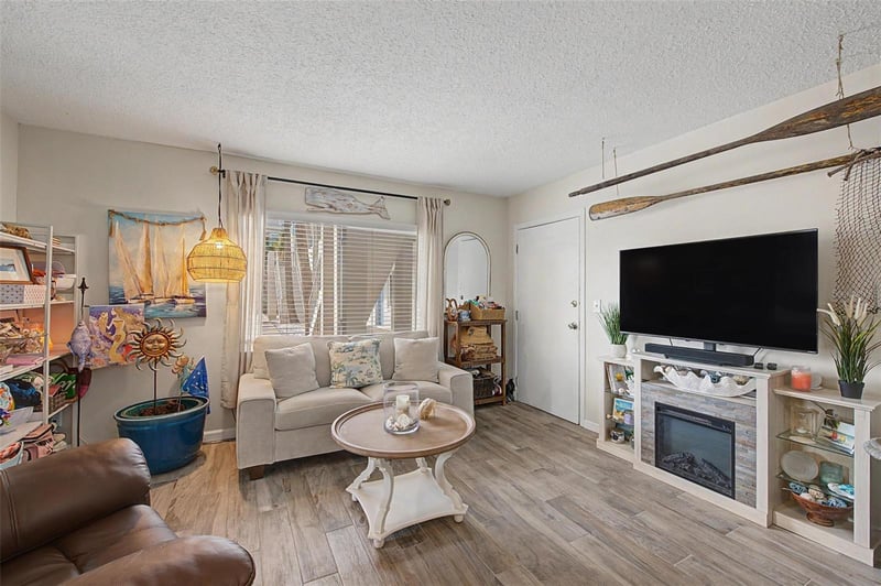 2110 Gulf Blvd #6, Indian Rocks Beach, FL 33785
