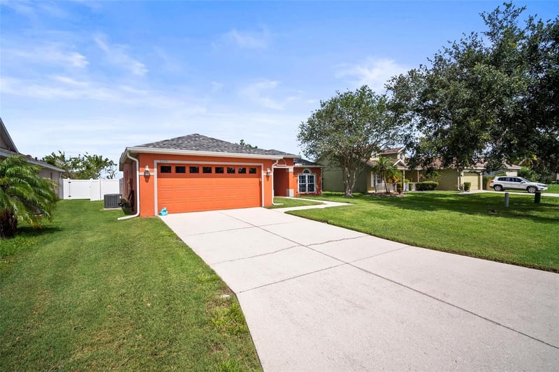 4194 Banbury Cir, Parrish, FL 34219