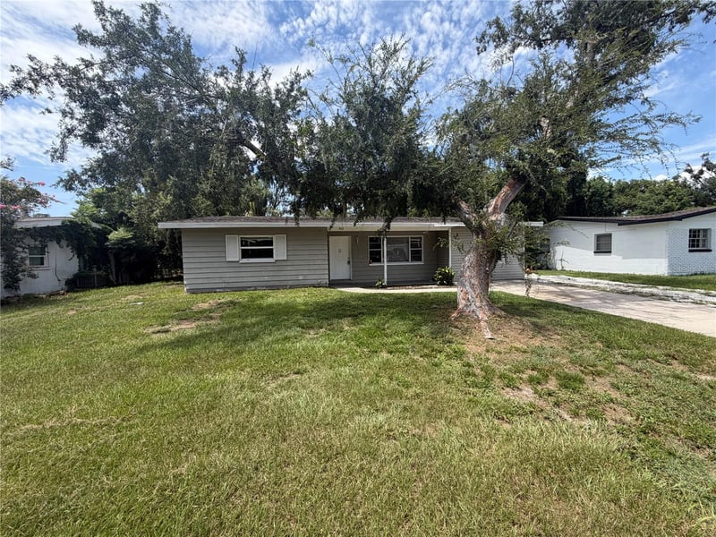 912 Skyview Dr, Brandon, FL 33510