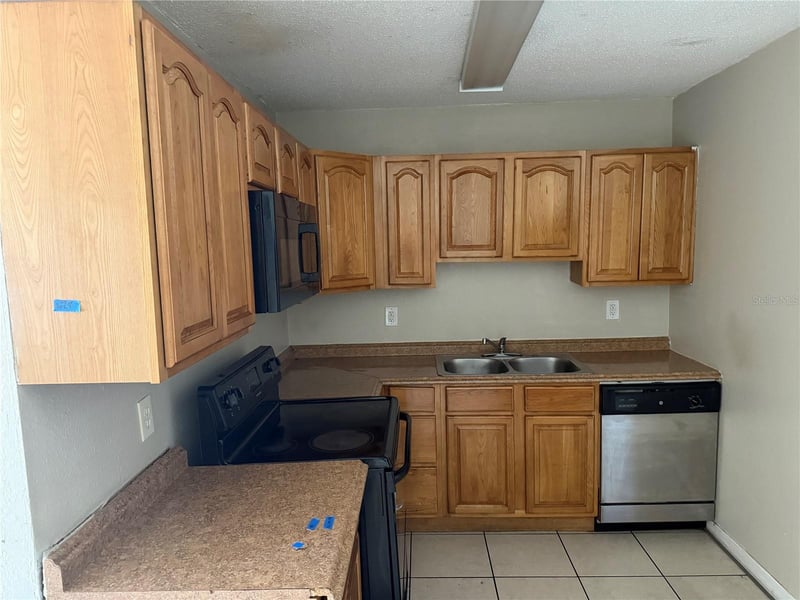 912 Skyview Dr, Brandon, FL 33510