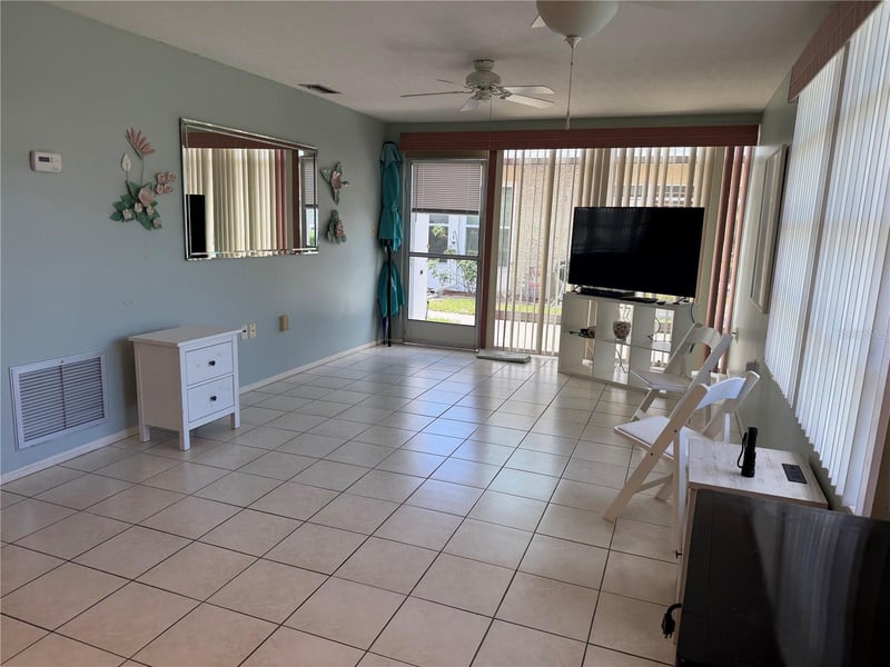 4340 Tahitian Gardens Cir #D, Holiday, FL 34691
