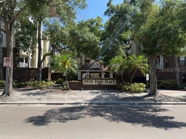 1000 W Horatio St #226, Tampa, FL 33606