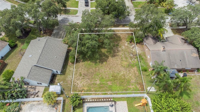 Kenneth Way, Tarpon Springs, FL 34689
