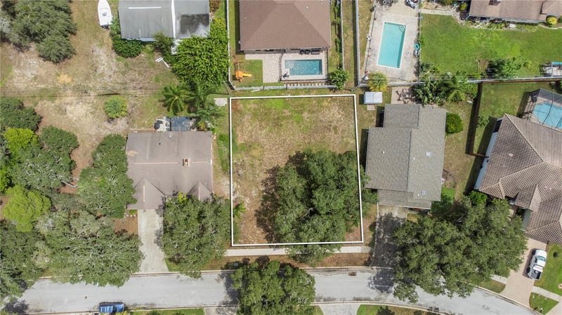 Kenneth Way, Tarpon Springs, FL 34689