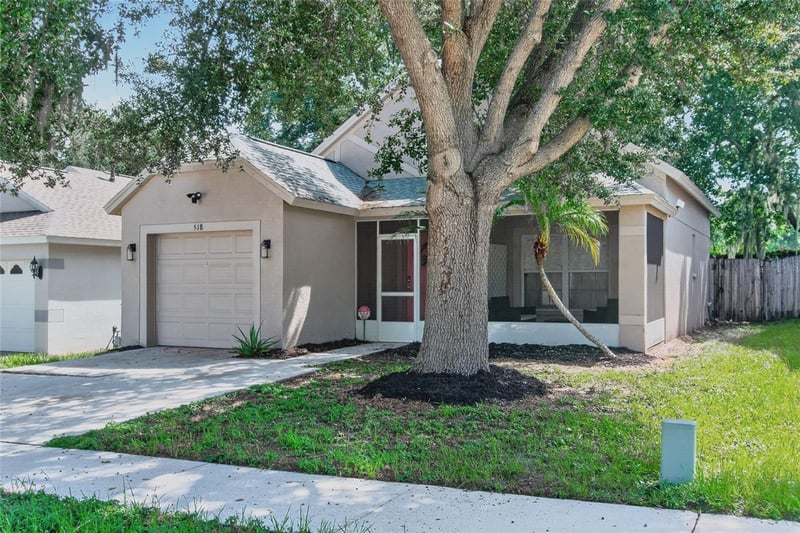 518 Summer Sails Dr, Valrico, FL 33594