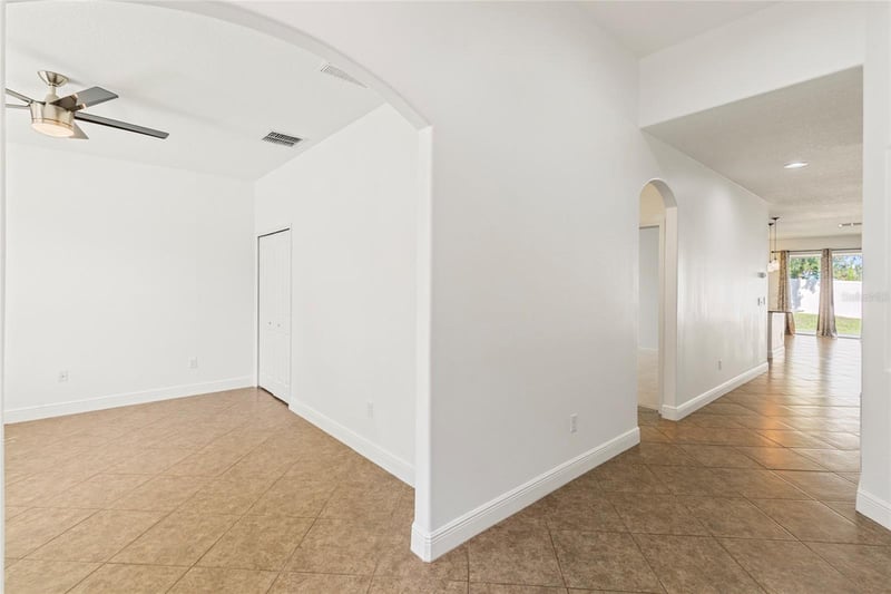6706 Riverside Bluffs Dr, Riverview, FL 33578