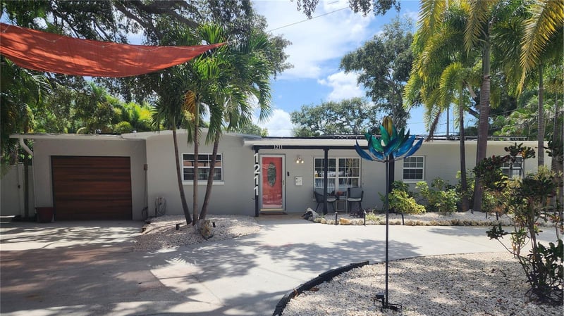 1211 Russell Dr N, St Petersburg, FL 33710