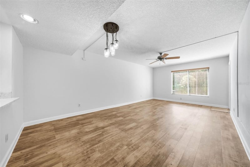 13604 S Village Dr #2210, Tampa, FL 33618