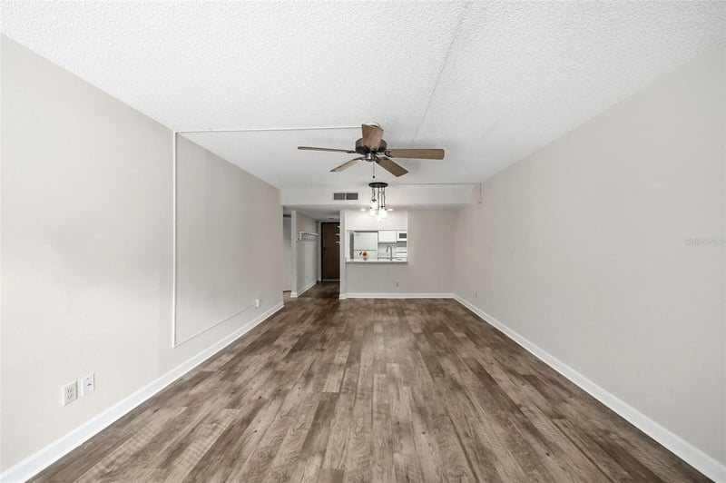 13604 S Village Dr #2210, Tampa, FL 33618