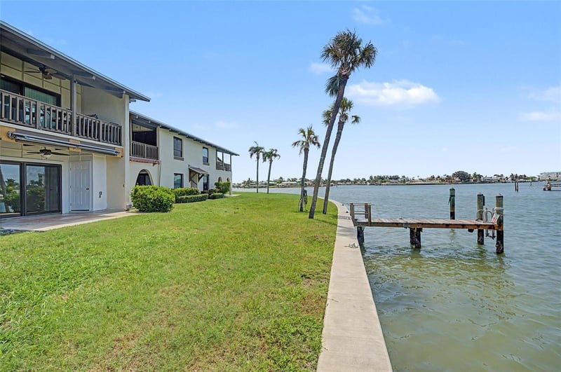 519 Plaza Seville Ct #39, Treasure Island, FL 33706