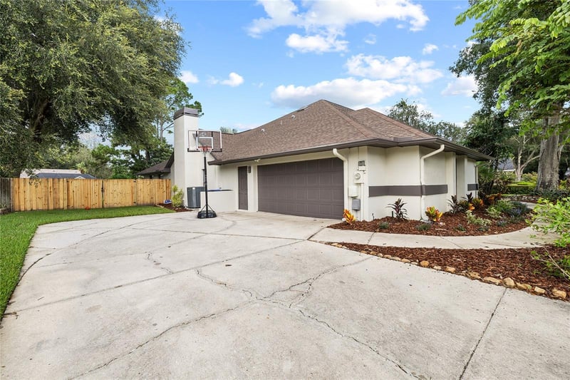 18243 Clear Lake Dr, Lutz, FL 33548