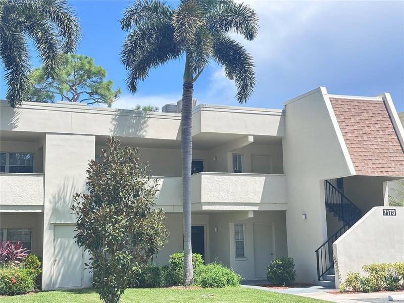 7173 W Country Club Dr N #242, Sarasota, FL 34243