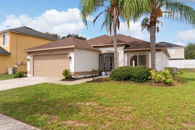 12826 Longcrest Dr, Riverview, FL 33579