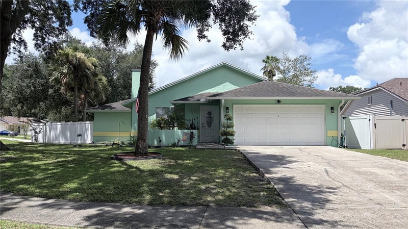 4142 Yellowwood Dr, Valrico, FL 33594