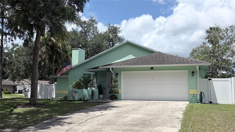 4142 Yellowwood Dr, Valrico, FL 33594