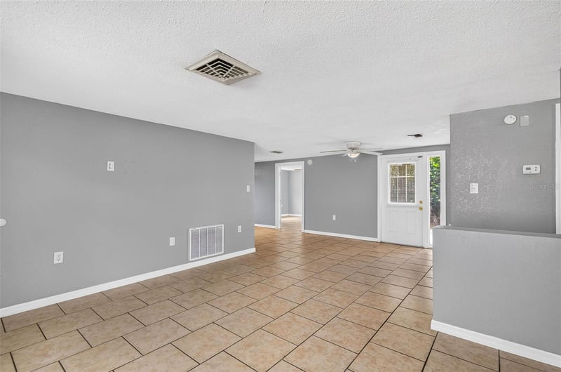 9831 Rainbow Ln, Port Richey, FL 34668