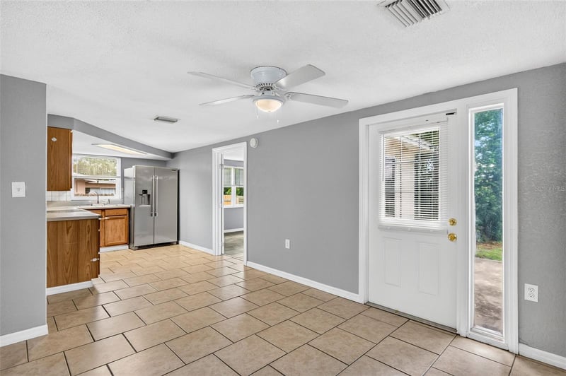 9831 Rainbow Ln, Port Richey, FL 34668