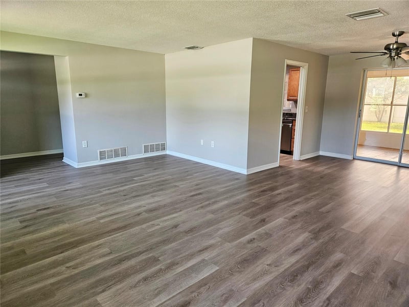1863 Glenville Dr, Clearwater, FL 33765