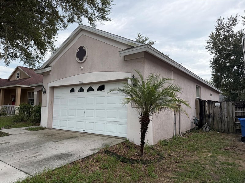 3029 Summer Cruise Dr, Valrico, FL 33594