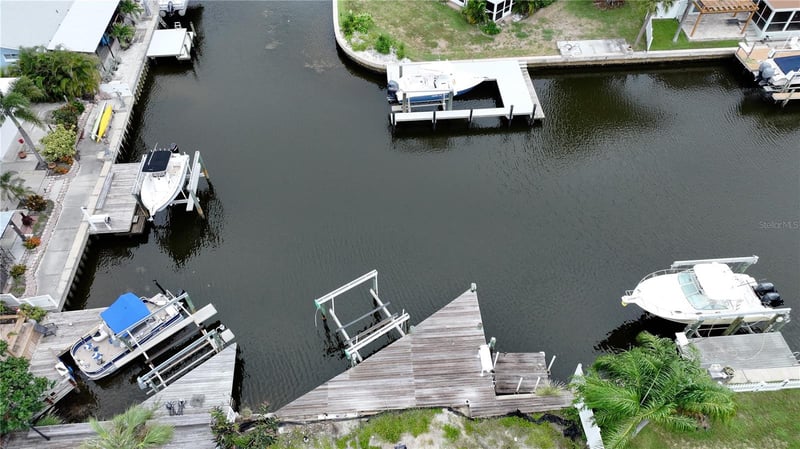 303 Morningside Dr, Palm Harbor, FL 34683