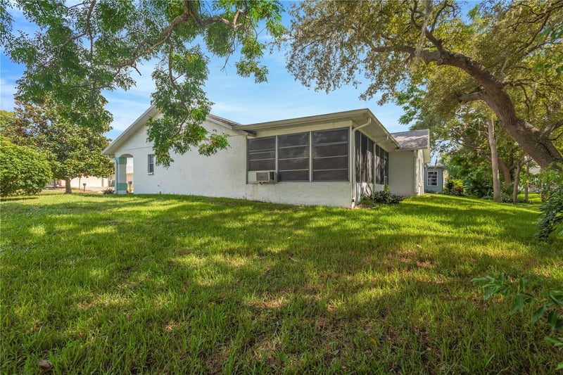 10811 Peppertree Ln, Port Richey, FL 34668