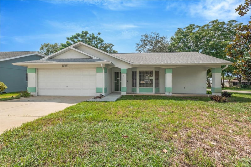10811 Peppertree Ln, Port Richey, FL 34668