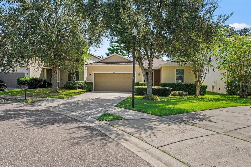 1102 Canyon Oaks Dr, Brandon, FL 33510