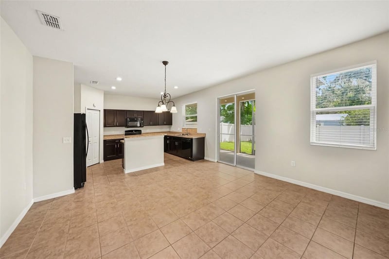1102 Canyon Oaks Dr, Brandon, FL 33510
