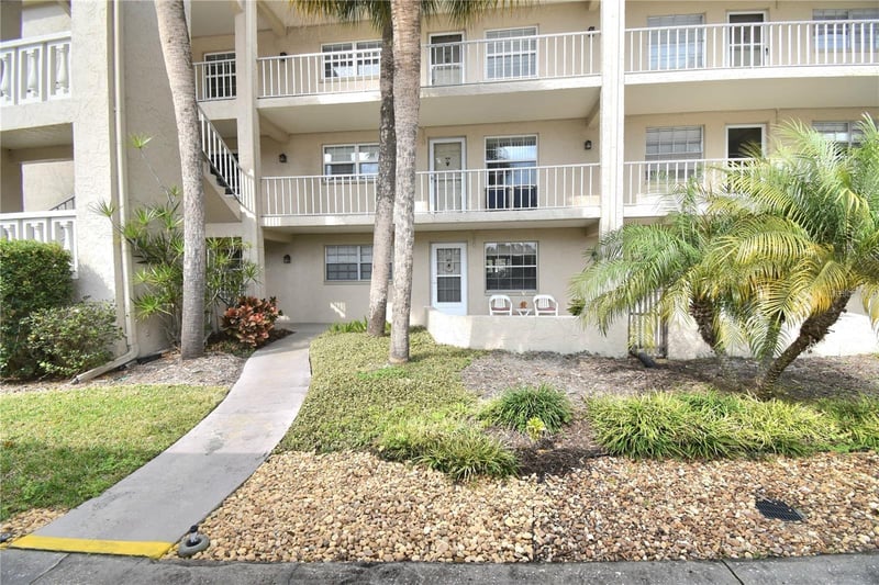 936 Virginia St #102, Dunedin, FL 34698