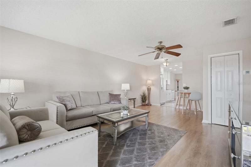 10033 64th Ave N #16, St Petersburg, FL 33708