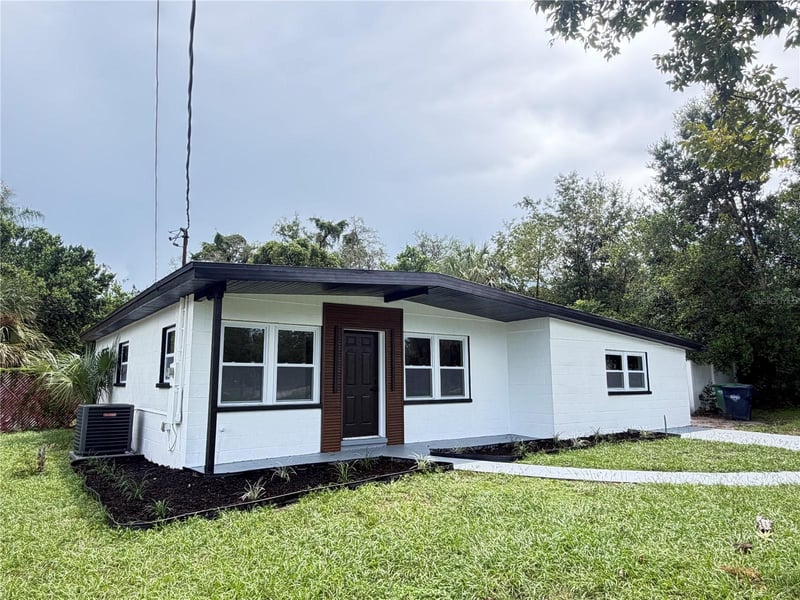 9505 N Willow Ave, Tampa, FL 33612