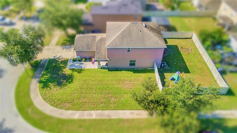 7719 Maroon Peak Dr, Ruskin, FL 33573