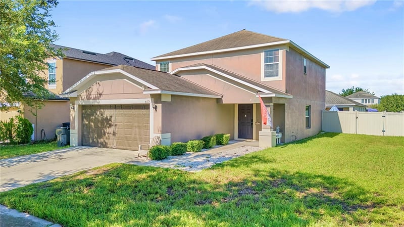 7719 Maroon Peak Dr, Ruskin, FL 33573