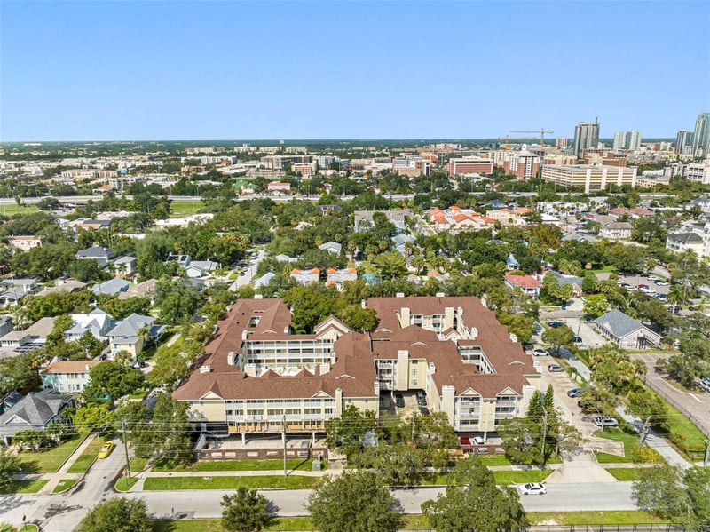 1000 W Horatio St #114, Tampa, FL 33606