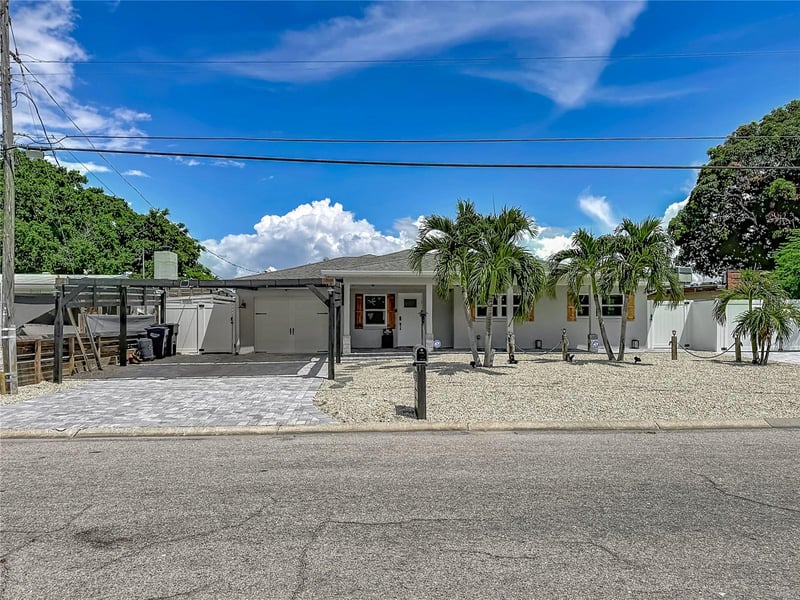 6835 Georgia Ave, Bradenton, FL 34207