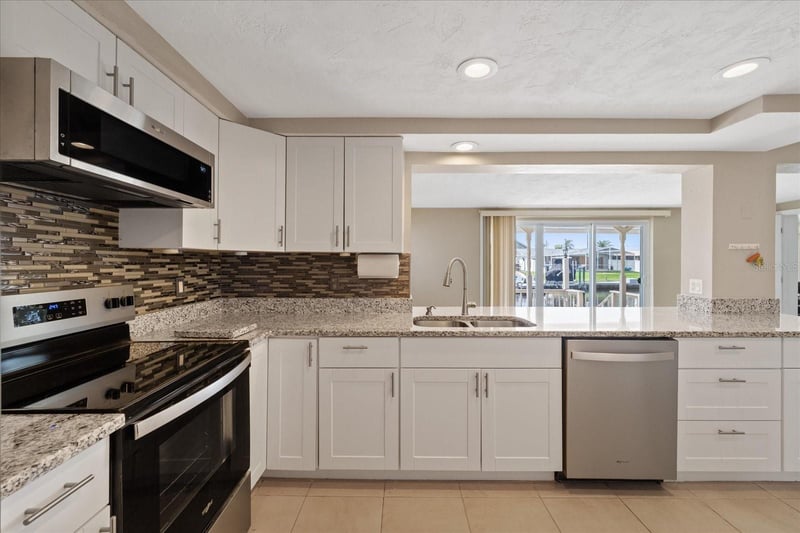 4933 Shell Stream Blvd, New Port Richey, FL 34652