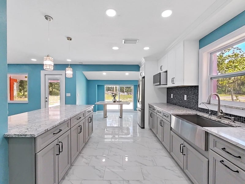 1613 33rd St SE, Ruskin, FL 33570