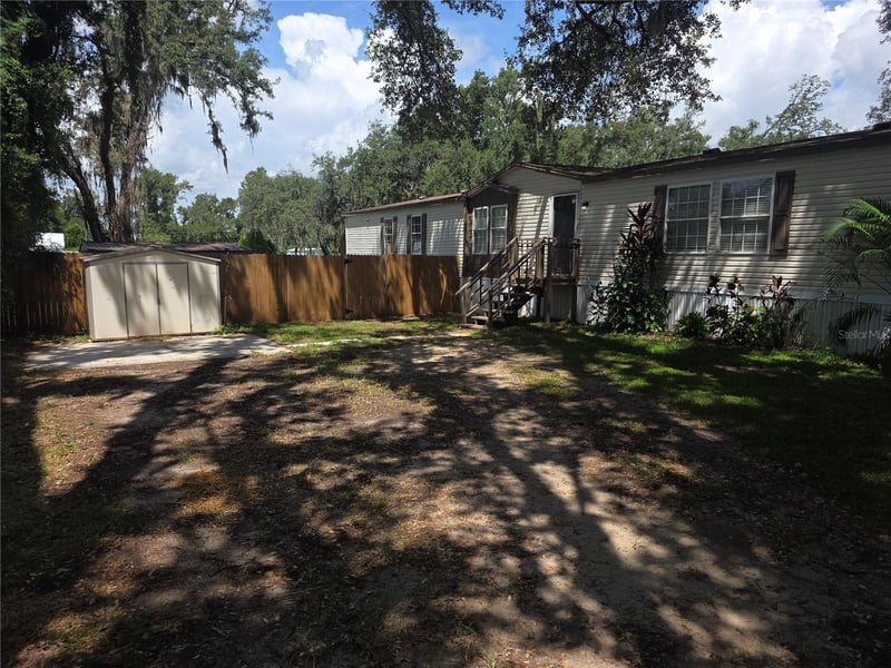 1020 Brinwood Dr, Seffner, FL 33584