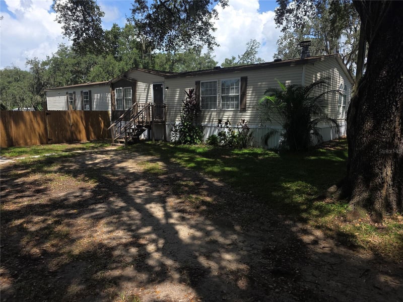 1020 Brinwood Dr, Seffner, FL 33584