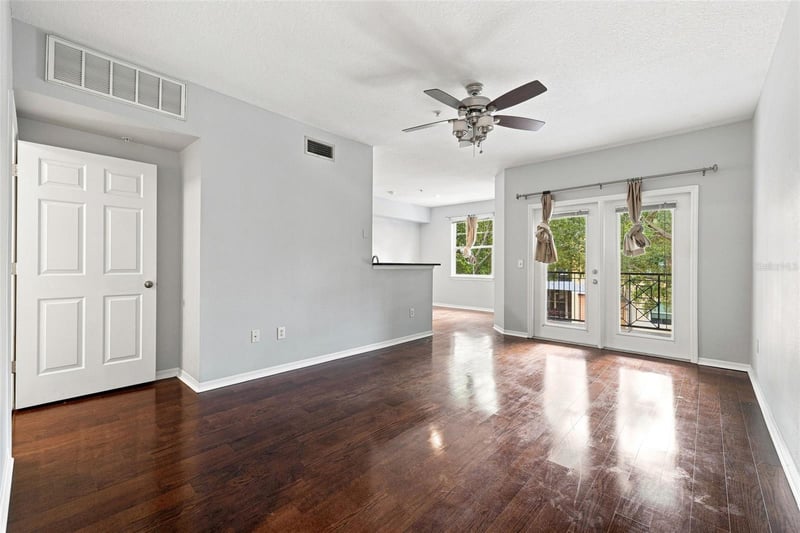 2010 E Palm Ave #14320, Tampa, FL 33605