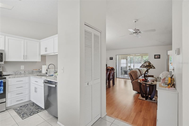 3828 Sailmaker Ln, Holiday, FL 34691