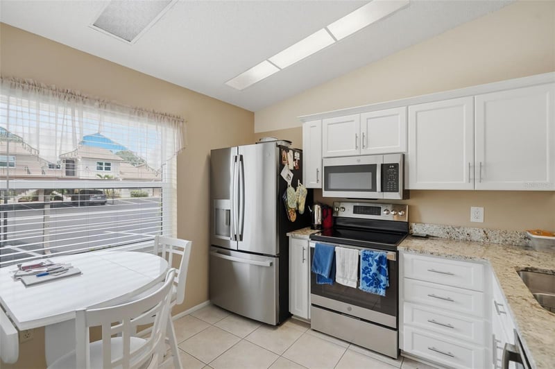 3828 Sailmaker Ln, Holiday, FL 34691