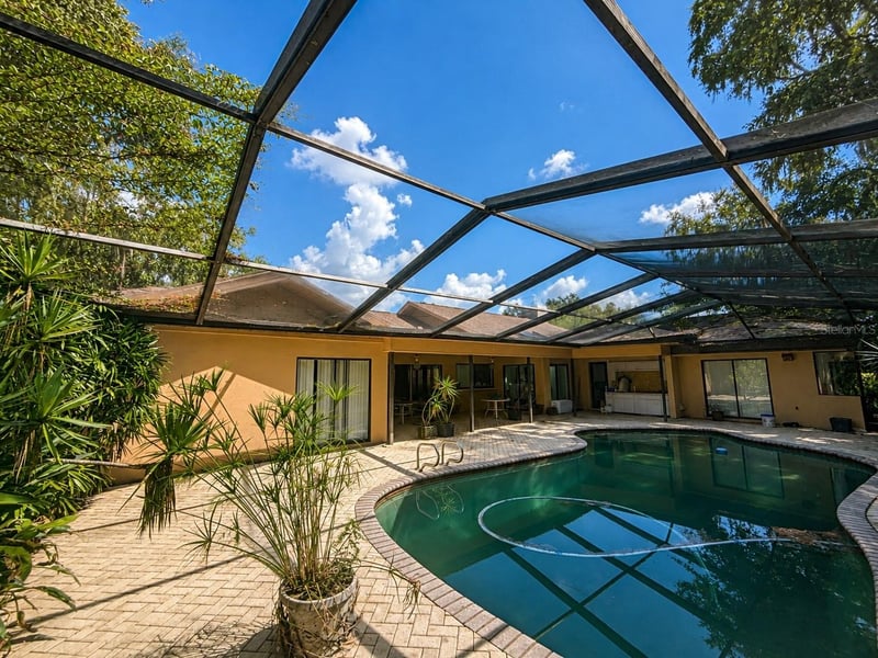 6701 Pemberton View Dr, Seffner, FL 33584