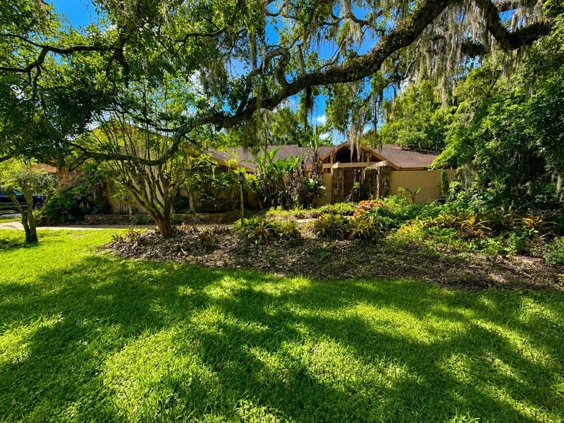 6701 Pemberton View Dr, Seffner, FL 33584